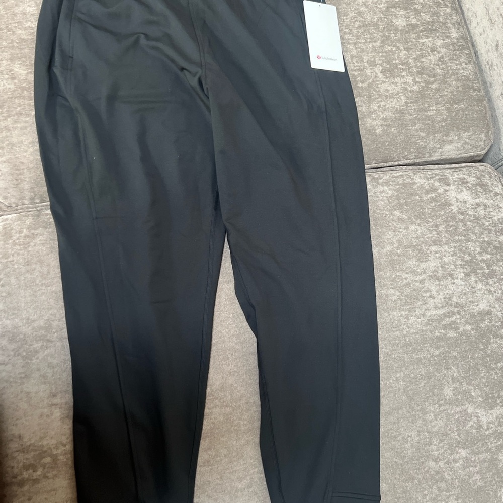 NWT Lululemon It's Rulu ™ Run HR
Jogger *Fleece